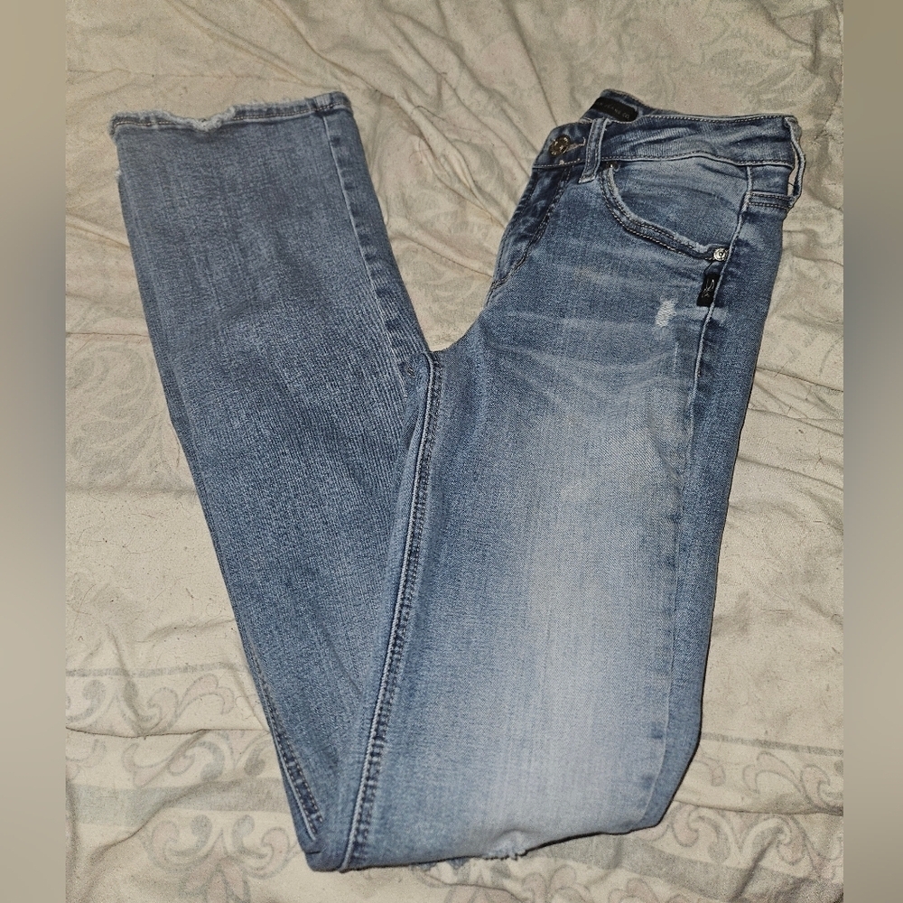 Silver Jeans Co. Light Wash Distressed Bootcut Jeans!